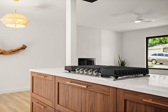 3809 Eton LN, Austin, TX 78727