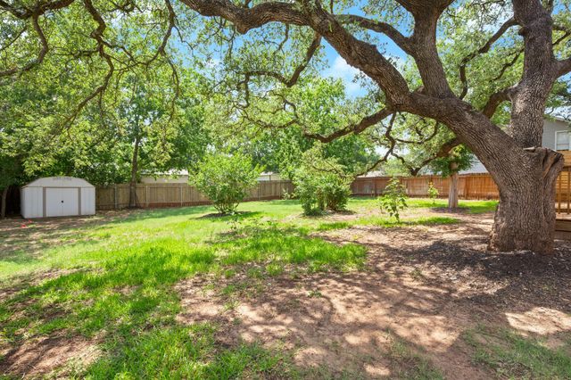 3809 Eton LN, Austin, TX 78727