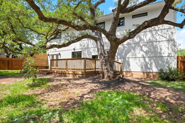 3809 Eton LN, Austin, TX 78727