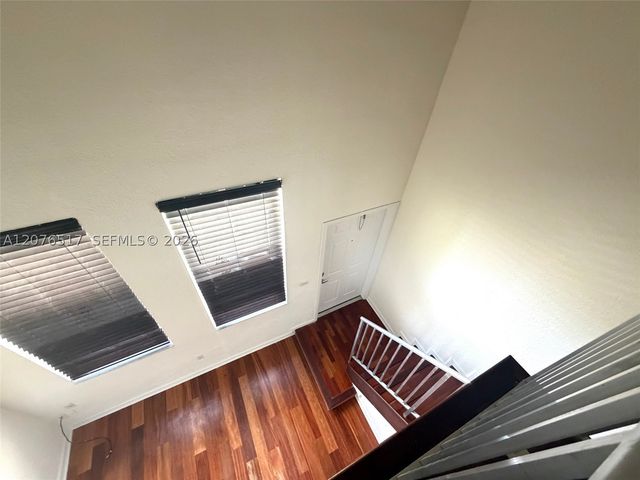 8950 SW 69th Ct 220, Pinecrest, FL 33156