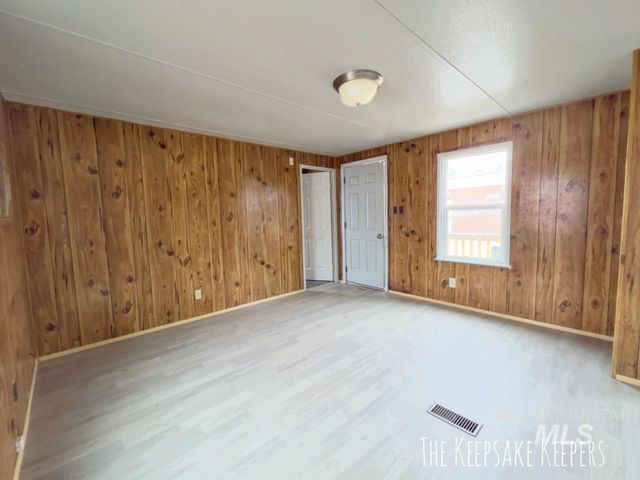 340 E 8th N 7, Mountain Home, ID 83647