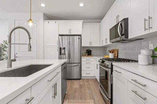 3266 Vestra Way, Carlsbad, CA 92010