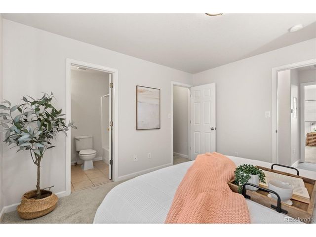 879 S Newton St, Denver, CO 80219