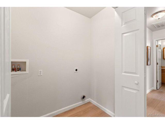 879 S Newton St, Denver, CO 80219