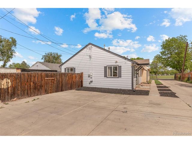 879 S Newton St, Denver, CO 80219