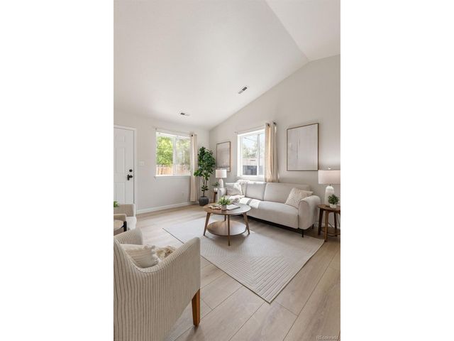 879 S Newton St, Denver, CO 80219