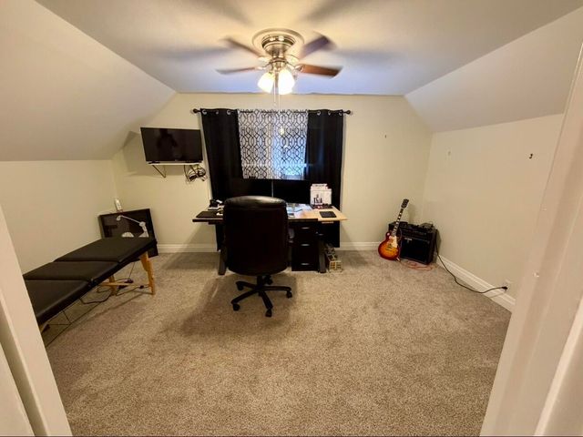 429 Whitehall CIR, Paris, TN 38242