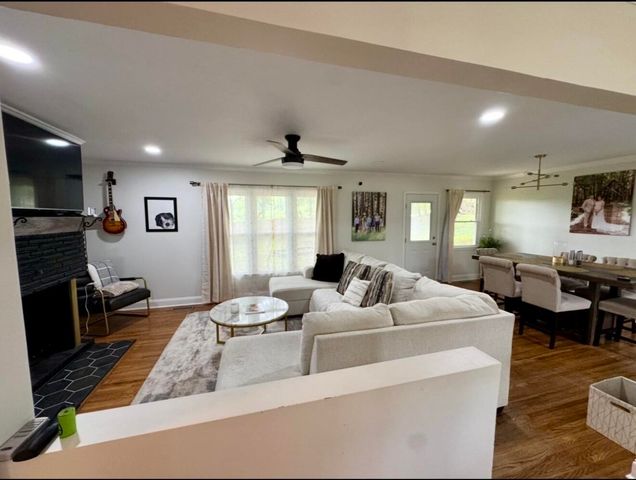 429 Whitehall CIR, Paris, TN 38242