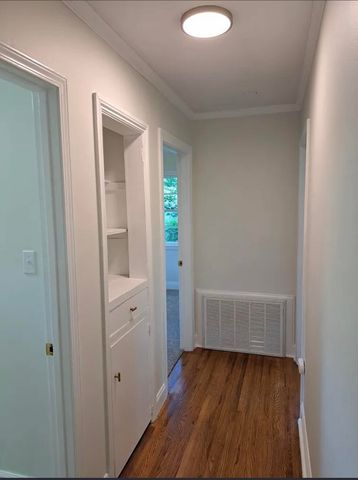 429 Whitehall CIR, Paris, TN 38242