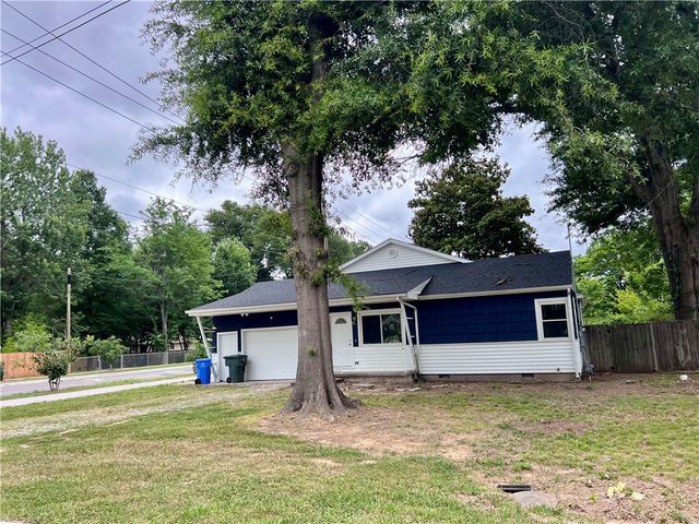 1666 N Oakland Avenue, Fayetteville, AR 72703