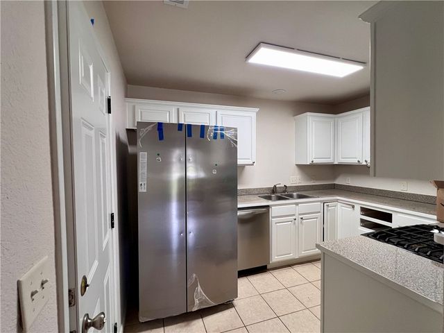 1666 N Oakland Avenue, Fayetteville, AR 72703