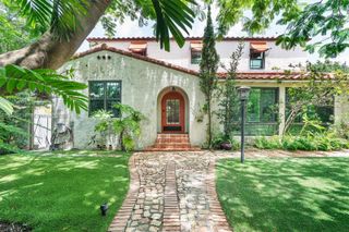 8276 E Dixie Highway, Miami, FL 33138