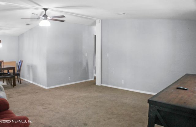 100 HEIDT Lane, Palatka, FL 32177