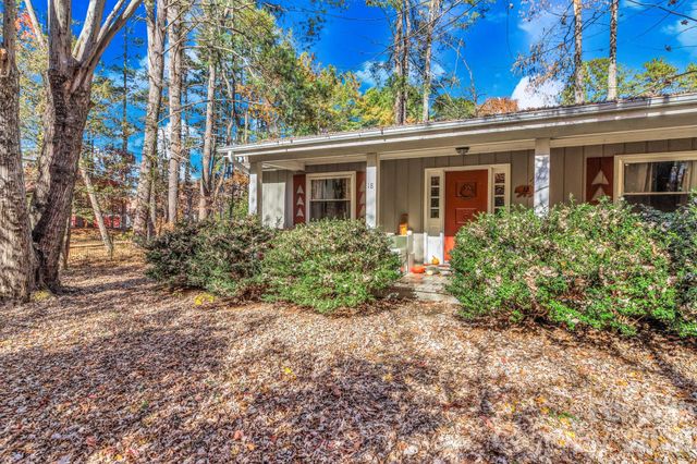 18 Leisure Mountain Road, Asheville, NC 28804