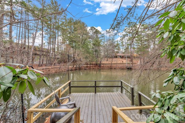 18 Leisure Mountain Road, Asheville, NC 28804