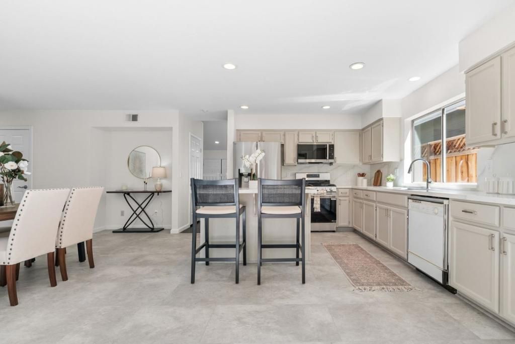 Image 12 of property listing at 1568 Corte De Pearson, San Jose, CA 95124