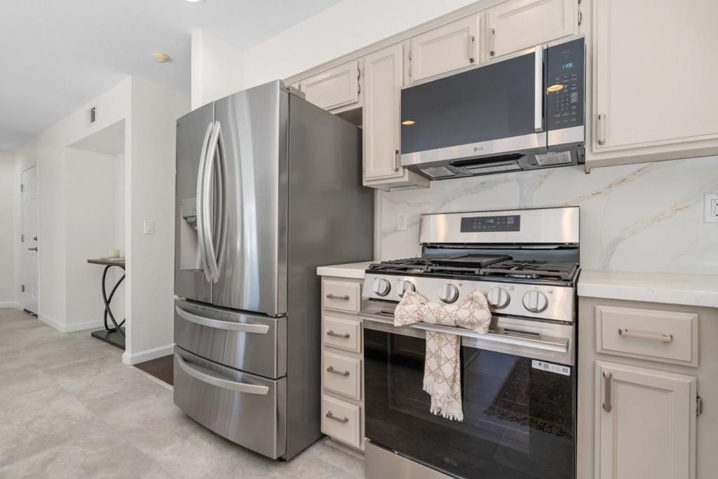 Image 7 of property listing at 1568 Corte De Pearson, San Jose, CA 95124