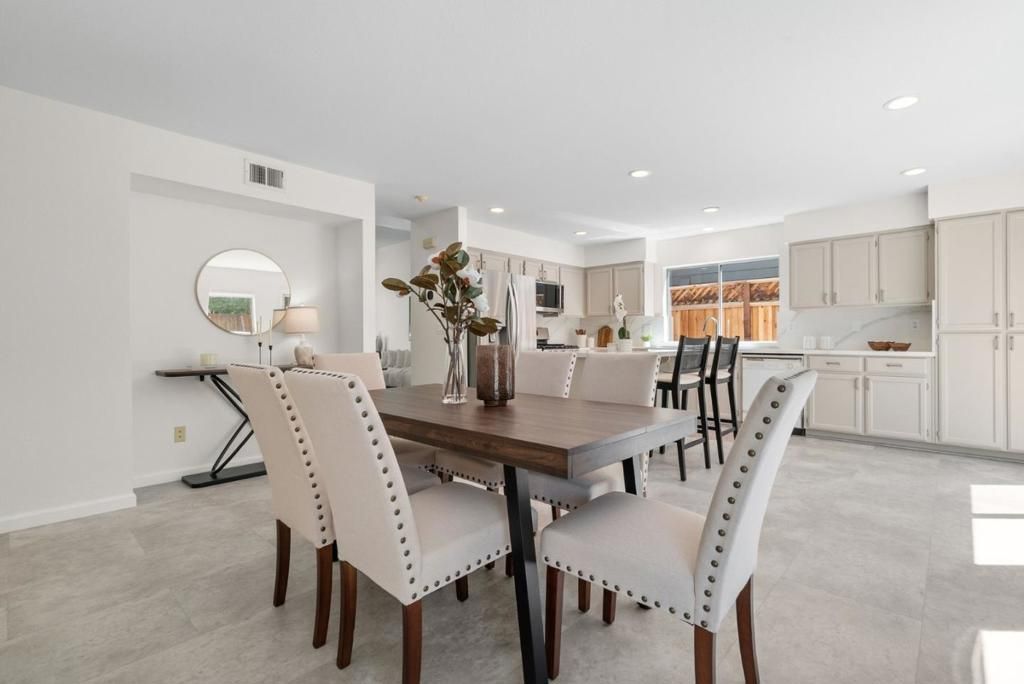 Image 9 of property listing at 1568 Corte De Pearson, San Jose, CA 95124