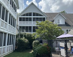 1264 S College Mall Road, Bloomington, IN 47401