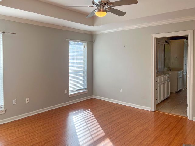 18116 Lake Indigo Dr, Baton Rouge, LA 70817