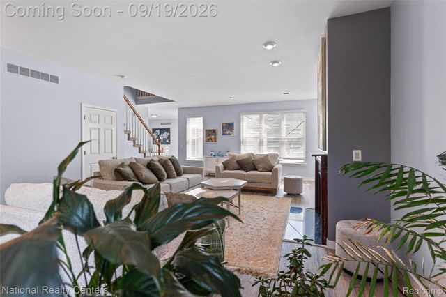43145 Emerson Way, Novi, MI 48377