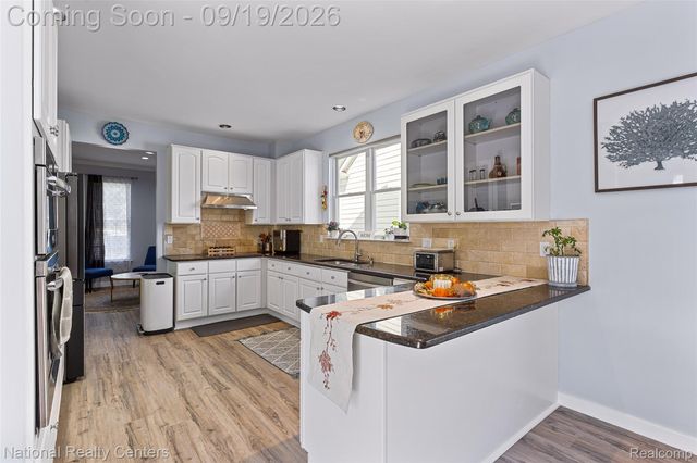 43145 Emerson Way, Novi, MI 48377
