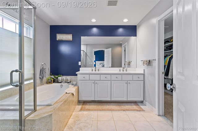 43145 Emerson Way, Novi, MI 48377