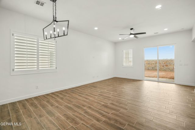 700 Paseo Del Agua Street, Horizon City, TX 79928