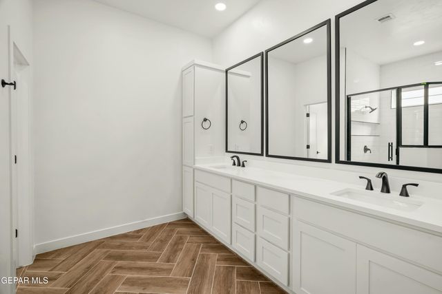 700 Paseo Del Agua Street, Horizon City, TX 79928
