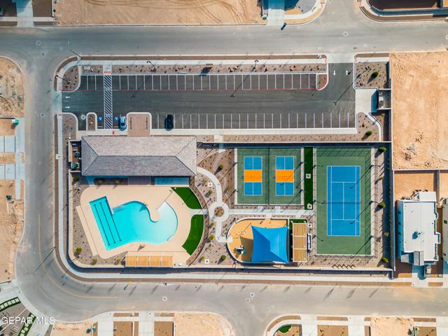 700 Paseo Del Agua Street, Horizon City, TX 79928