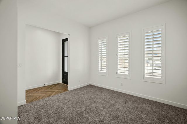 700 Paseo Del Agua Street, Horizon City, TX 79928