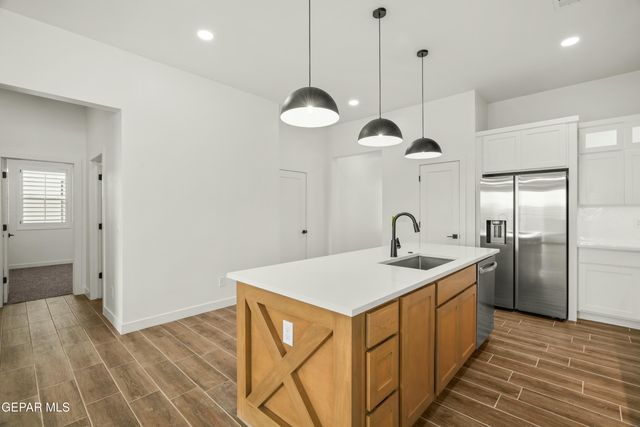 700 Paseo Del Agua Street, Horizon City, TX 79928