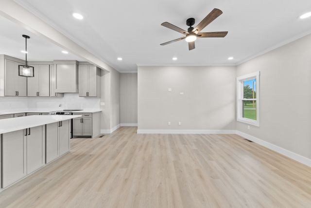 2000 Young Ln, Chapel Hill, TN 37034
