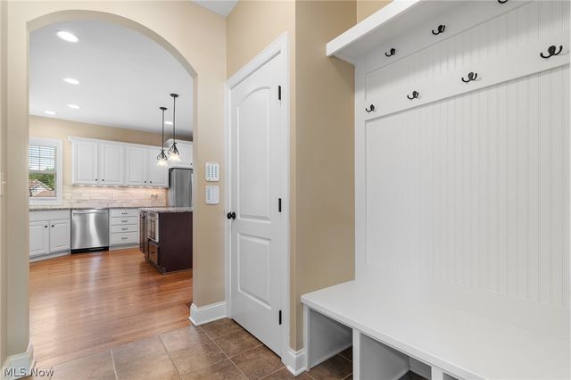 3901 Creekside Drive, Uniontown, OH 44685