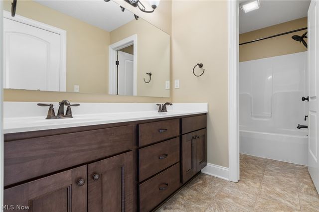 3901 Creekside Drive, Uniontown, OH 44685