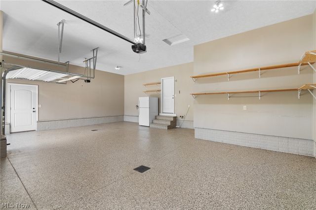 3901 Creekside Drive, Uniontown, OH 44685