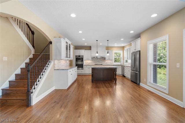 3901 Creekside Drive, Uniontown, OH 44685