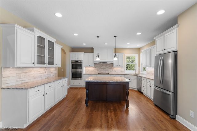 3901 Creekside Drive, Uniontown, OH 44685