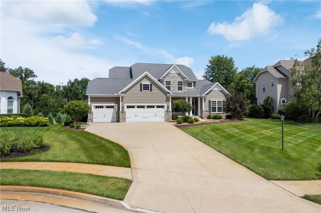 3901 Creekside Drive, Uniontown, OH 44685