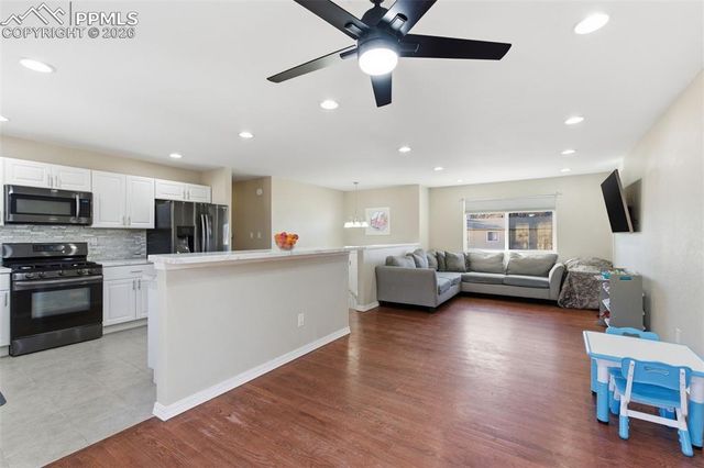 6933 Metropolitan Street, Colorado Springs, CO 80911