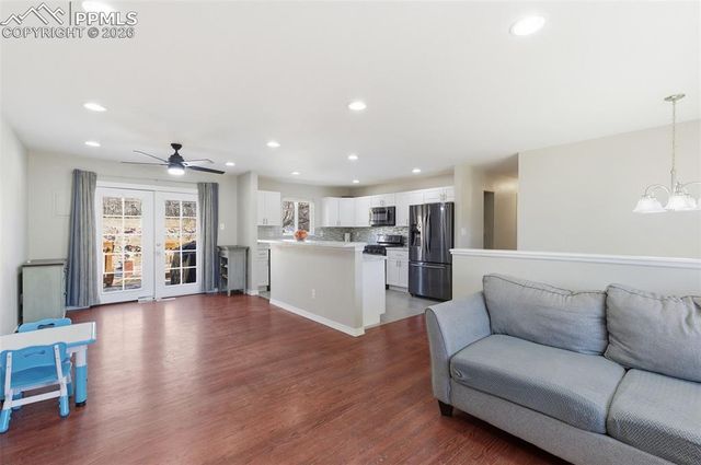 6933 Metropolitan Street, Colorado Springs, CO 80911