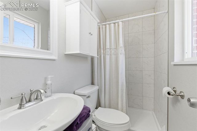 6933 Metropolitan Street, Colorado Springs, CO 80911