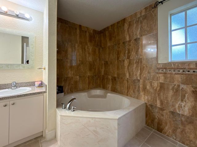 1431 NW 36TH Way, Lauderhill, FL 33311