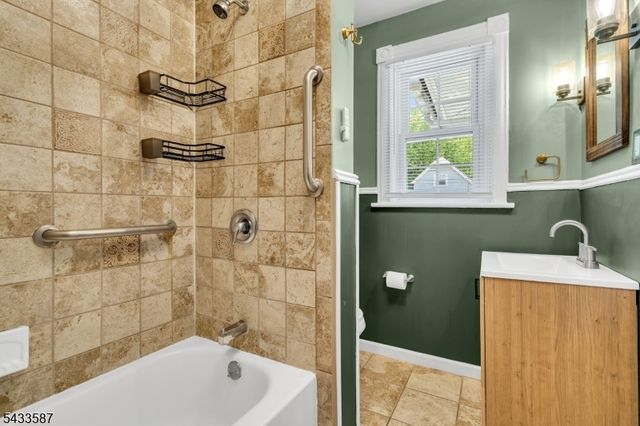 266 Main St, Readington Twp., NJ 08889