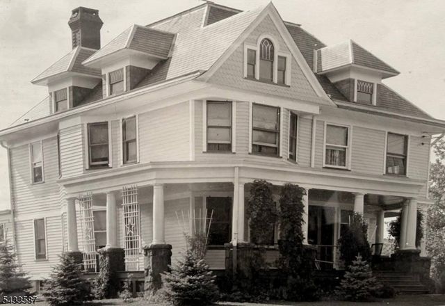 266 Main St, Readington Twp., NJ 08889