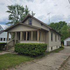 1048 W Wisconsin Street, Portage, WI 53901