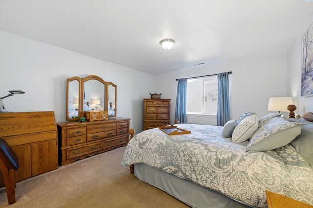 4919 Antioch Dr, Pasco, WA 99301