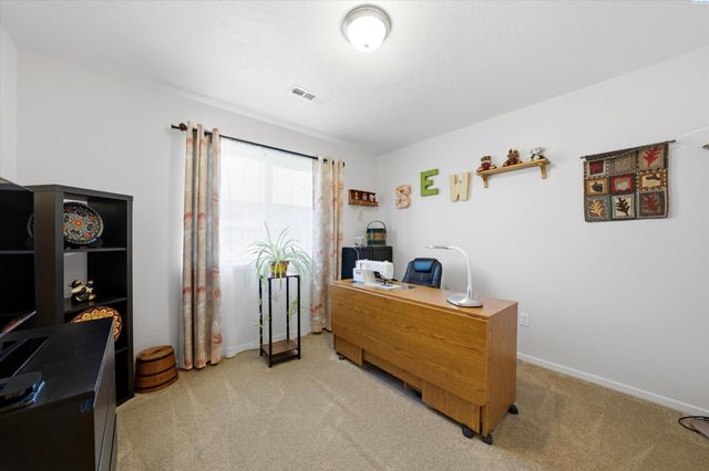 4919 Antioch Dr, Pasco, WA 99301