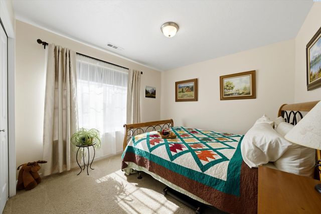 4919 Antioch Dr, Pasco, WA 99301