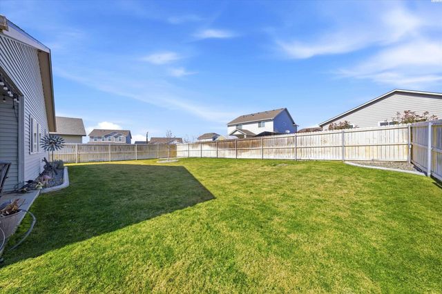 4919 Antioch Dr, Pasco, WA 99301